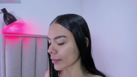 Snapshot of valery__nova chatting on 04/20/26, 01:36 Cris online show from 04/20/26, 01:36