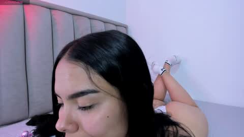 Snapshot of valery__nova chatting on 04/23/26, 03:36 Cris online show from 04/23/26, 03:36