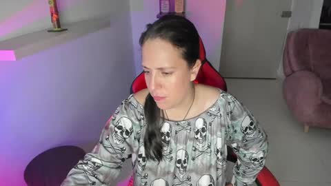 Valery adams1 online show from 01/08/25, 03:40