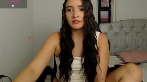 Snapshot of valery_alejo chatting on 06/06/26, 05:12 valeria online show from 06/06/26, 05:12