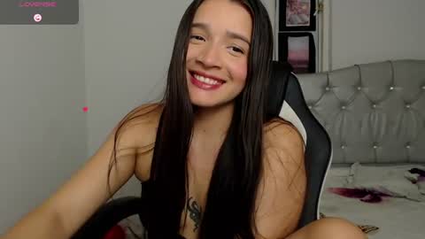 Snapshot of valery_alejo chatting on 07/11/26, 04:15 valeria online show from 07/11/26, 04:15