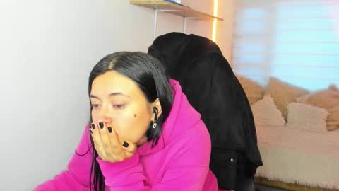 valery_bonnet1 online show from 11/26/25, 11:22