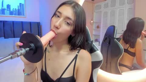 Snapshot of valery_browns chatting on 05/12/26, 11:29 online show from 05/12/26, 11:29