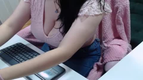 valery cute 18 online show from 09/24/25, 11:35