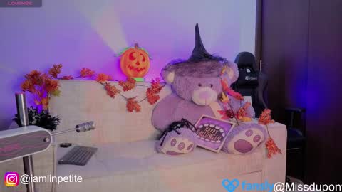  Valery Lin Dupont online show from 10/30/25, 03:41