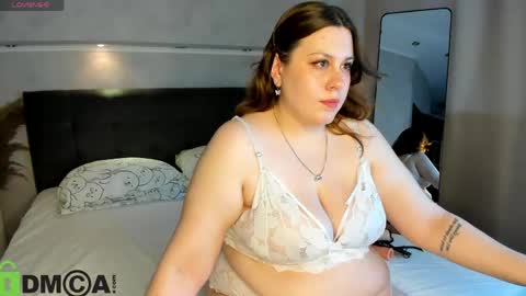 Snapshot of valery_grand chatting on 04/14/26, 09:15 Valery online show from 04/14/26, 09:15