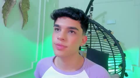 Snapshot of valery_hil chatting on 01/28/25, 12:26 Thomy online show from 01/28/25, 12:26