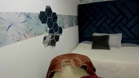 VALERY MORE online show from 11/26/25, 12:17