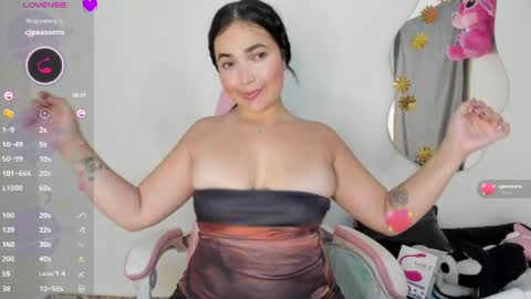 Snapshot of valery_smitd chatting on 04/10/26, 04:17 Valery online show from 04/10/26, 04:17