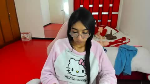 Snapshot of valery_taylor_1 chatting on 06/19/26, 01:54 valery online show from 06/19/26, 01:54