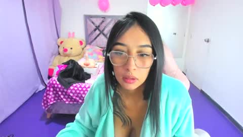 Snapshot of valery_taylor_1 chatting on 06/26/26, 04:50 valery online show from 06/26/26, 04:50