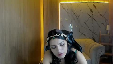 Snapshot of valery_tf chatting on 04/19/26, 01:21 Valery online show from 04/19/26, 01:21