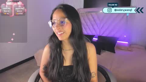 Val online show from 11/26/25, 11:44