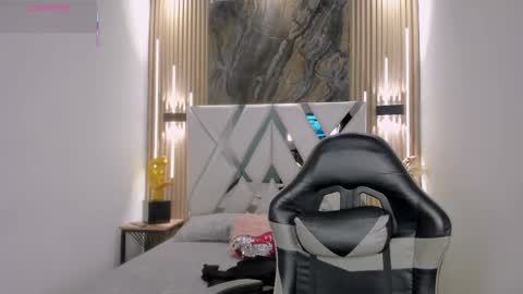 Val online show from 04/17/26, 12:08