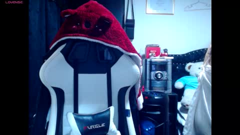 Snapshot of valerybaker1 chatting on 02/25/26, 11:47 B V Naughty online show from 02/25/26, 11:47