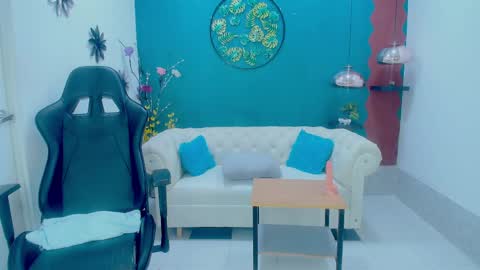 Snapshot of valerybliss_ chatting on 04/21/26, 01:42 Valery online show from 04/21/26, 01:42