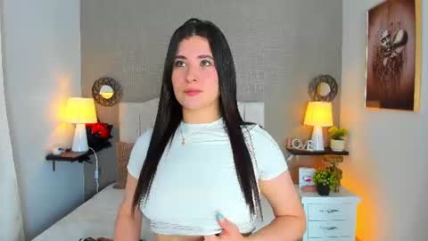 Snapshot of valeryfoxt chatting on 07/07/26, 02:14 valery online show from 07/07/26, 02:14
