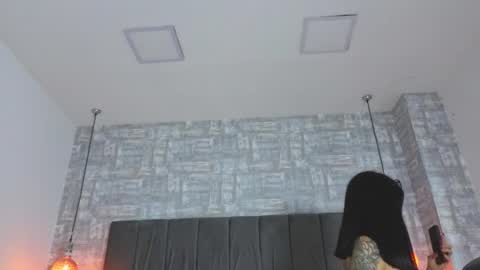 valerykat_ online show from 10/14/25, 11:11