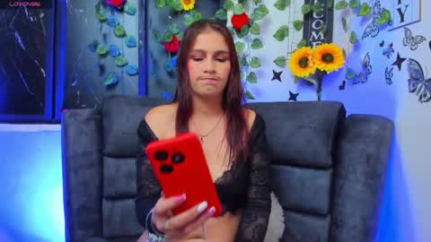 Snapshot of valerykingsley__ chatting on 04/19/26, 01:27 valery kingsley online show from 04/19/26, 01:27