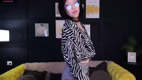 Snapshot of valerymur chatting on 03/29/26, 02:06 Valery Mur3 online show from 03/29/26, 02:06