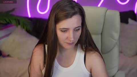 Snapshot of valerymurr chatting on 10/07/25, 06:38 V A L E R Y M U R online show from 10/07/25, 06:38