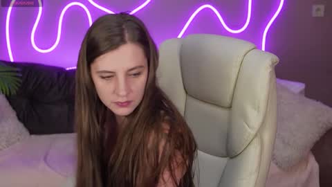 Snapshot of valerymurr chatting on 10/12/25, 12:48 V A L E R Y M U R online show from 10/12/25, 12:48