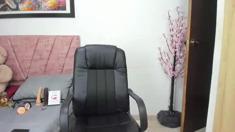 Valery online show from 11/03/25, 04:41