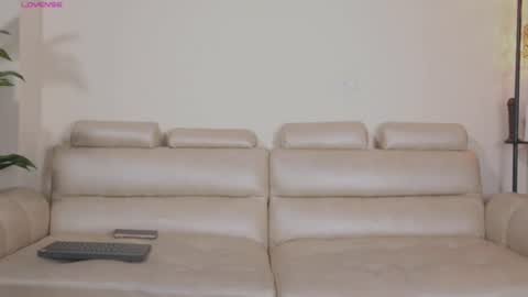 Snapshot of valeryn69_ chatting on 06/23/26, 02:04 Valery online show from 06/23/26, 02:04