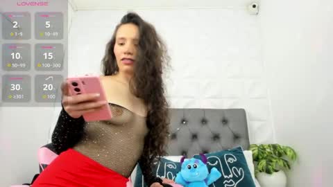 Snapshot of valeryn_rosse chatting on 04/30/26, 02:29 valeryn rosse online show from 04/30/26, 02:29