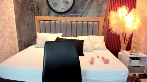 Valerie Shadey  online show from 12/15/25, 08:02