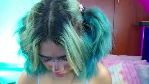 Snapshot of valerysmith18 chatting on 05/05/26, 03:25 zoe online show from 05/05/26, 03:25
