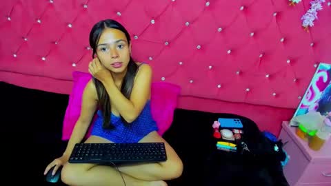 Snapshot of valerysweety__ chatting on 02/11/25, 02:57 ValerySweety online show from 02/11/25, 02:57