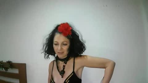 Snapshot of valerywin chatting on 11/21/25, 02:43 Valery Win online show from 11/21/25, 02:43