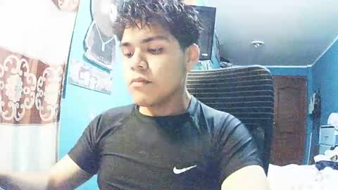 Snapshot of valesh20 chatting on 01/12/26, 05:12 Valesh19 online show from 01/12/26, 05:12