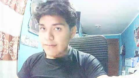 Snapshot of valesh20 chatting on 01/14/26, 02:06 Valesh19 online show from 01/14/26, 02:06