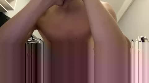 Snapshot of valesios chatting on 09/25/25, 07:28 valesios online show from 09/25/25, 07:28