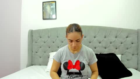 Valesskahall online show from 02/04/25, 12:00