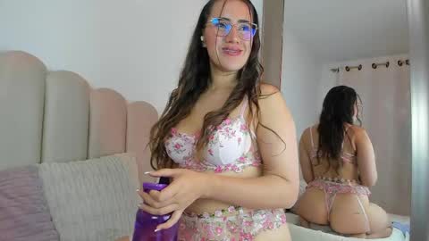 valey_x online show from 04/04/26, 04:22