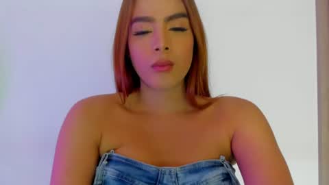 Snapshot of valezny69 chatting on 06/26/26, 12:26 Valezny V online show from 06/26/26, 12:26