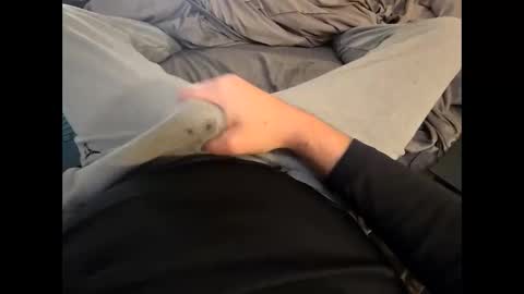 Snapshot of valhal2020 chatting on 10/13/25, 04:18 Valhal online show from 10/13/25, 04:18