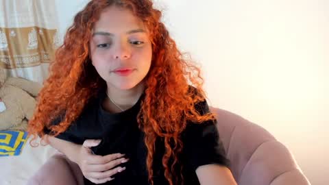 Snapshot of valientegirl_ chatting on 01/02/25, 01:40 VALIENTE online show from 01/02/25, 01:40