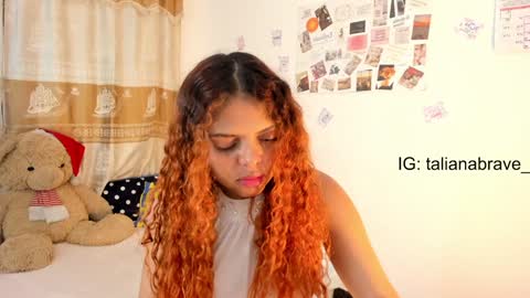 Snapshot of valientegirl_ chatting on 02/08/25, 08:09 VALIENTE online show from 02/08/25, 08:09