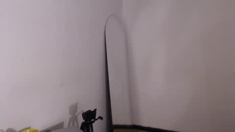 VALIENTE  online show from 04/07/26, 03:51