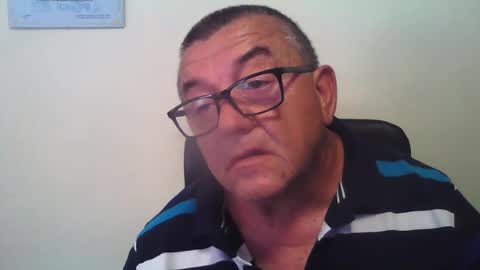 Snapshot of valio6969 chatting on 06/15/26, 05:42 valio online show from 06/15/26, 05:42
