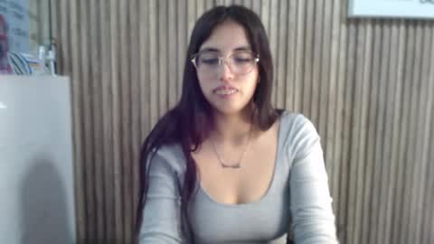 Snapshot of valk_diaz chatting on 04/30/26, 05:14 Valk online show from 04/30/26, 05:14