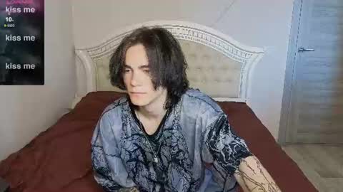 Snapshot of valket chatting on 07/25/26, 07:17 Shiro online show from 07/25/26, 07:17
