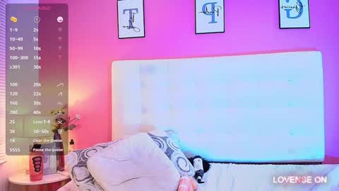 Valkiria moore  online show from 12/23/24, 02:02