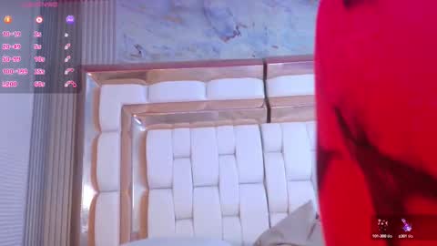 Valkiria moore  online show from 10/02/25, 09:00