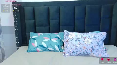 Valkiria moore  online show from 03/28/26, 08:19