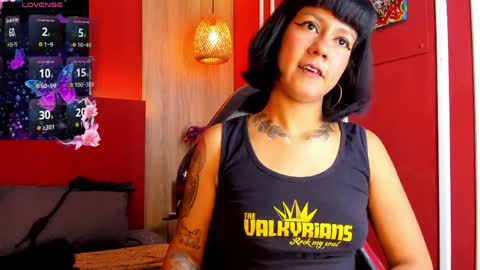 Snapshot of valkiria_wine chatting on 03/30/26, 02:18 Valki online show from 03/30/26, 02:18